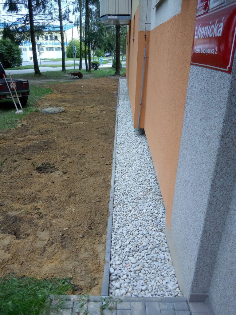 04 Okapovy Chodnik 04